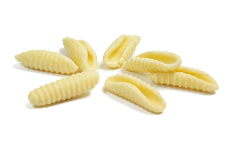 Genua Pasta Fresca - Gnocchetti Sardi: hanno un aspetto deliziosamente panciuto e rappresentano uno dei pezzi forti del pastificio.